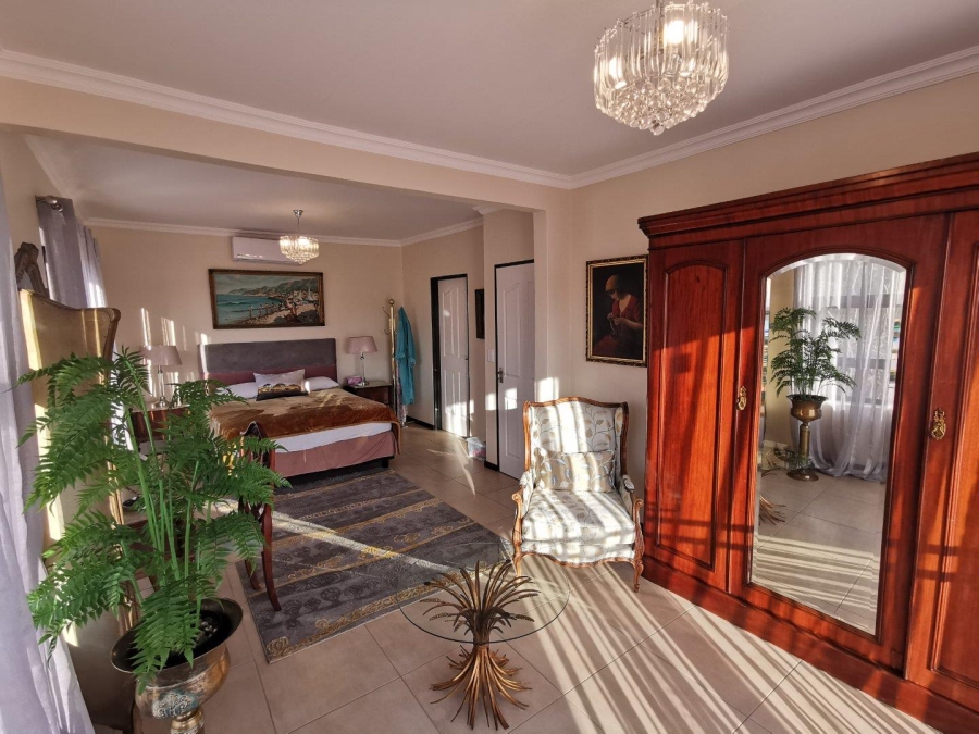 3 Bedroom Property for Sale in Van Der Hoff Park North West
